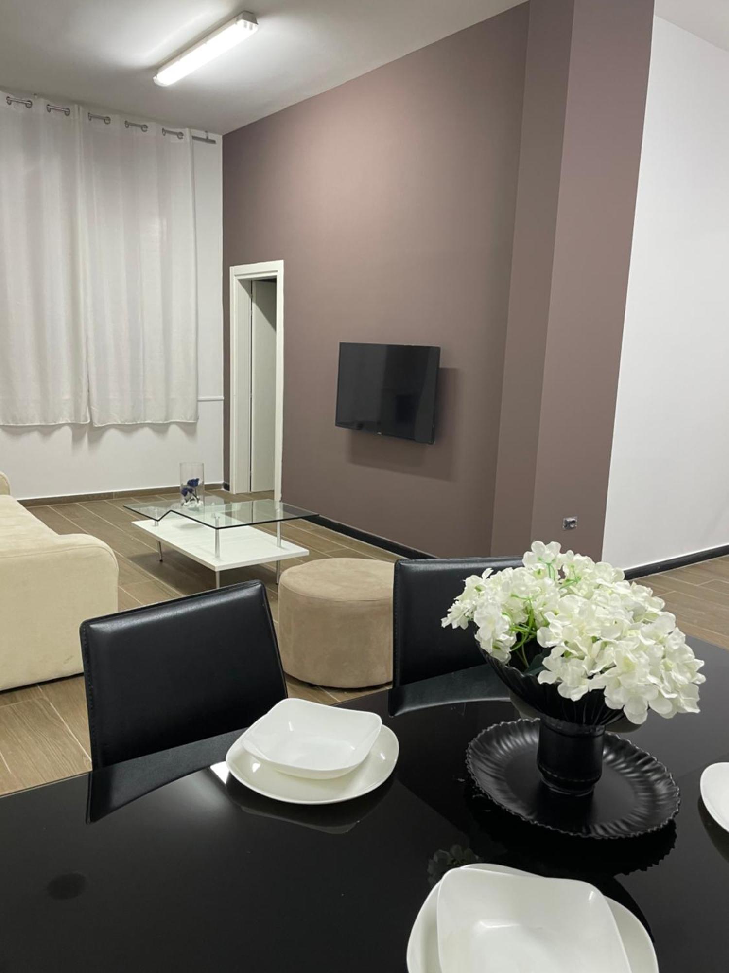 Gold Apartament Vlorë מראה חיצוני תמונה